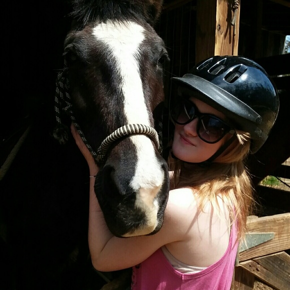 Meet your Posher, Reannan - Picture 2 of 2